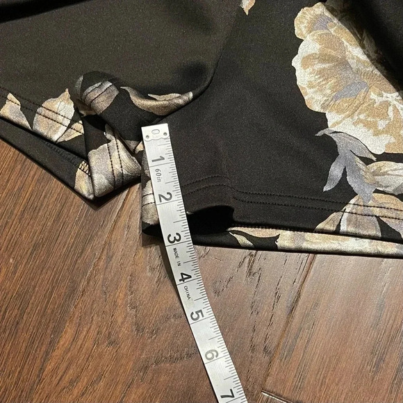 Soprano Black Gold Metallic Floral Mini Skirt Skort - Picture 5 of 9